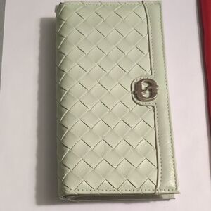 Elegant Woven Leather Wallet - Mint Green